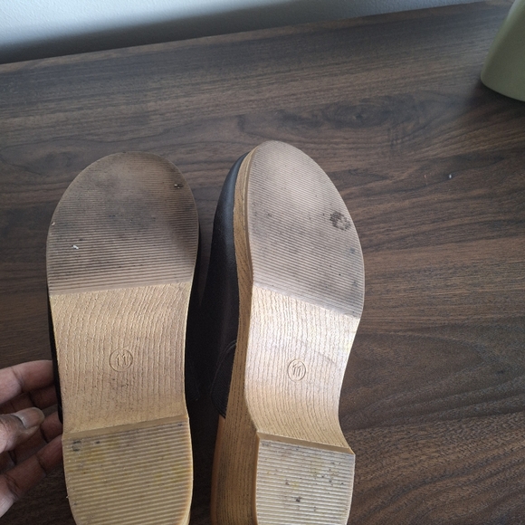 Universal Thread Magnolia Clogs - Picture 5 of 5